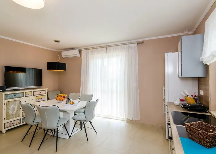 Apartment Jelena *