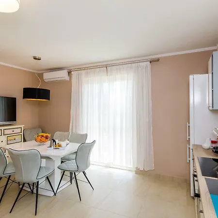 Apartment Jelena *